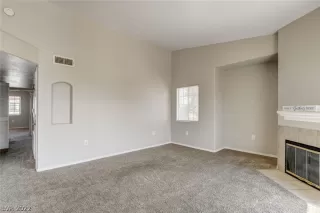 Photo #3: 2442205 Listing