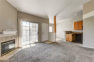 Photo #5: 2442205 Listing