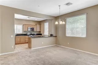 Photo #5: 2442218 Listing 