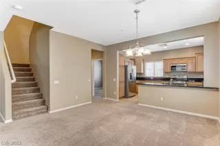 Photo #6: 2442218 Listing 