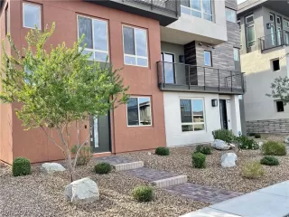 Photo #2: 2442224 Listing 