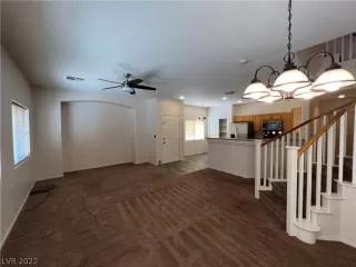 Photo #5: 2442231 Listing 