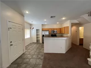 Photo #6: 2442231 Listing 