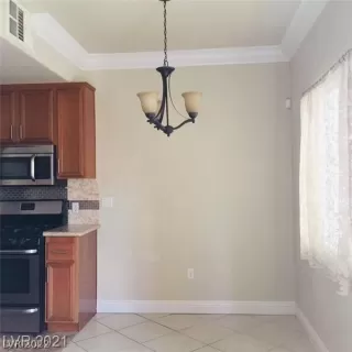 Photo #6: 2442237 Listing 