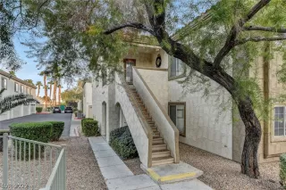 Photo #1: 2442242 Listing 