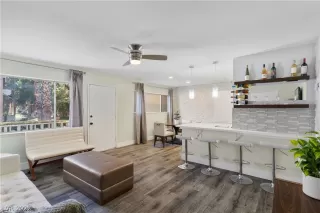 Photo #2: 2442253 Listing