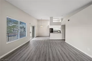 Photo #2: 2442255 Listing