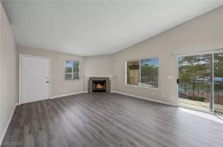 Photo #3: 2442255 Listing