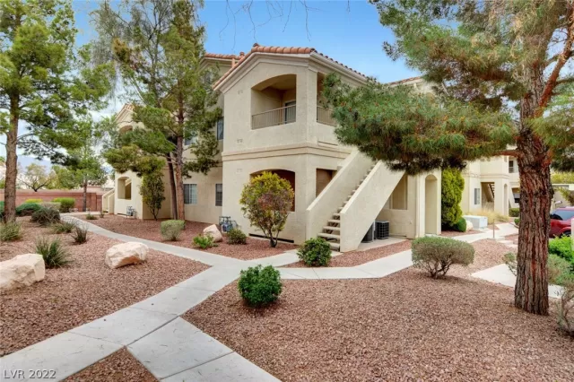 MLS: 2442264 Condo For Sale