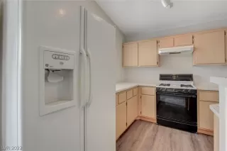 Photo #5: 2442264 Listing 