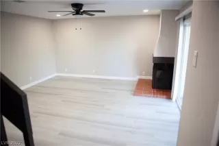 Photo #3: 2442340 Listing