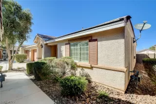 Photo #3: 2442345 Listing