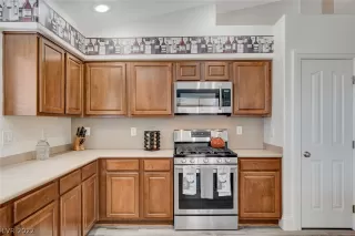 Photo #6: 2442345 Listing