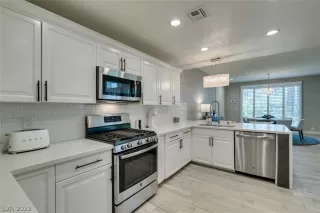 Photo #1: 2442347 Listing