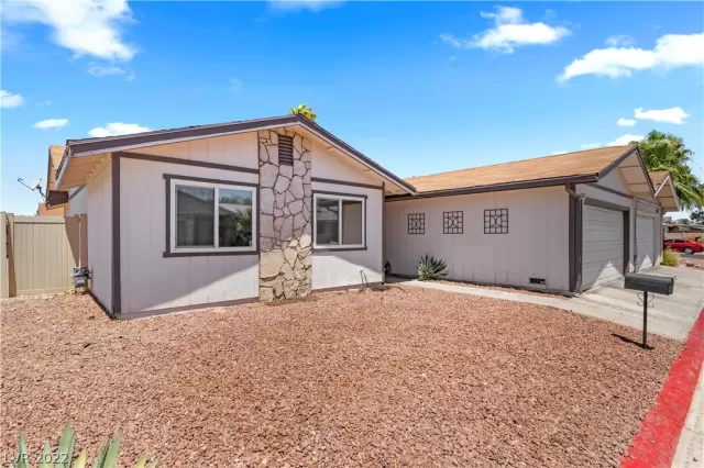 MLS: 2442382 Condo For Sale