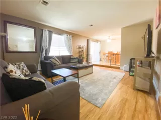 Photo #3: 2442382 Listing 