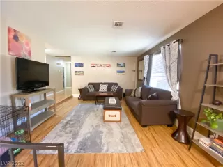 Photo #4: 2442382 Listing 