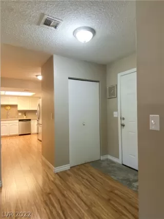 Photo #6: 2442382 Listing 