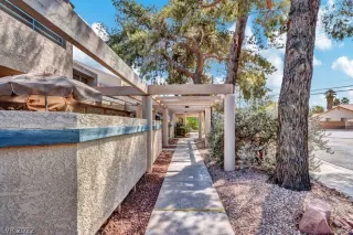 Photo #2: 2442383 Listing