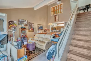 Photo #4: 2442383 Listing