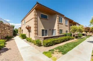 Photo #4: 2442447 Listing 