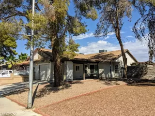 Photo #1: 2442555 Listing 