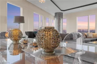 Photo #2: 2442564 Listing 