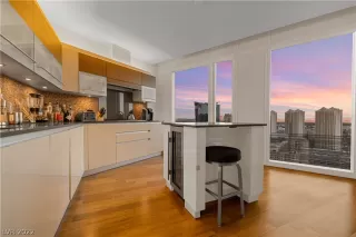 Photo #6: 2442564 Listing 