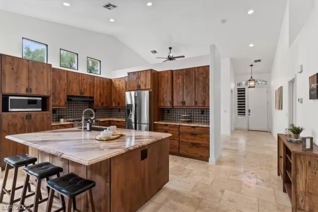 MLS: 2442570 Condo For Sale