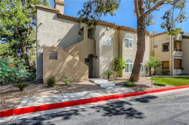 MLS: 2442597 Condo For Sale