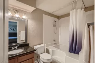 Photo #5: 2442597 Listing