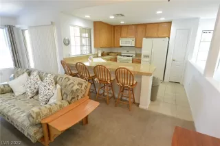 Photo #5: 2442600 Listing