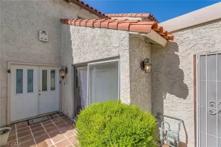 Photo #2: 2442606 Listing 