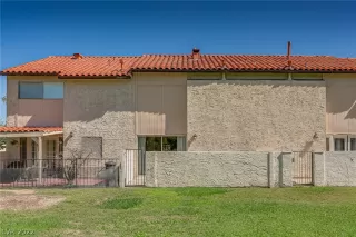 Photo #3: 2442606 Listing 