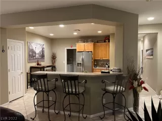 Photo #4: 2442652 Listing 