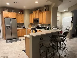 Photo #5: 2442652 Listing 