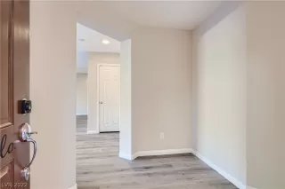 Photo #3: 2442661 Listing