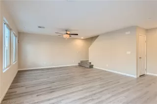 Photo #5: 2442661 Listing