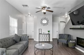 Photo #2: 2442669 Listing