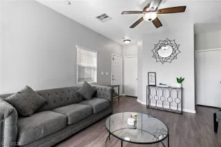 Photo #3: 2442669 Listing