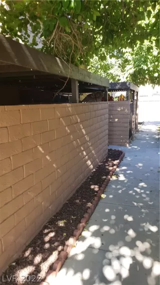 Photo #3: 2442686 Listing 