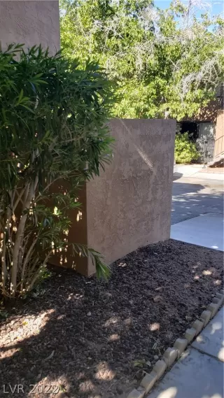 Photo #4: 2442686 Listing 