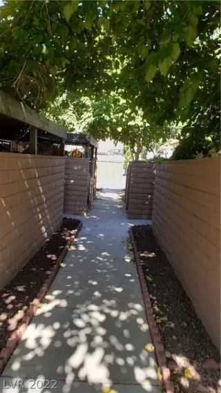 Photo #6: 2442686 Listing 