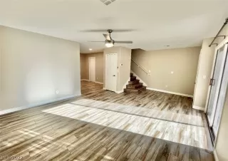 Photo #2: 2442698 Listing 