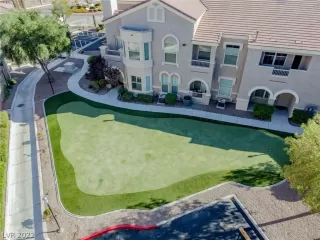 Photo #3: 2442706 Listing