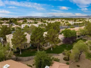 Photo #5: 2442728 Listing 