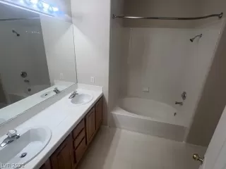 Photo #6: 2442795 Listing 