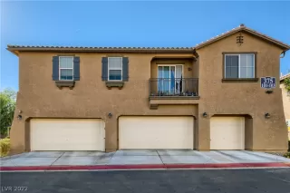 Photo #3: 2442797 Listing