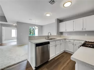 Photo #1: 2442904 Listing