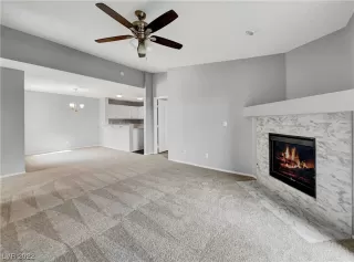 Photo #4: 2442904 Listing